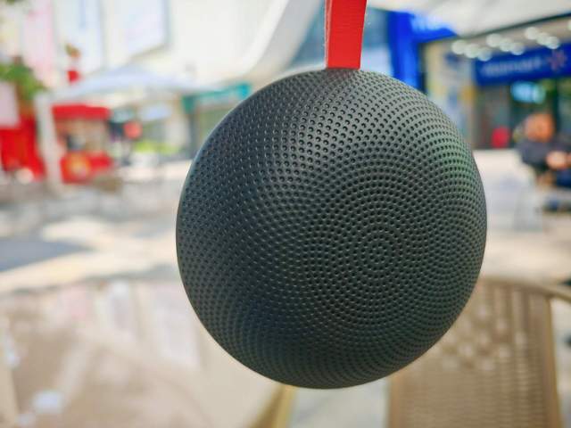 声西圣便携蓝牙小音箱上手简评爱游戏app还原自然音场的美(图2)